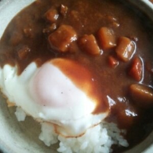 目玉焼きカレー